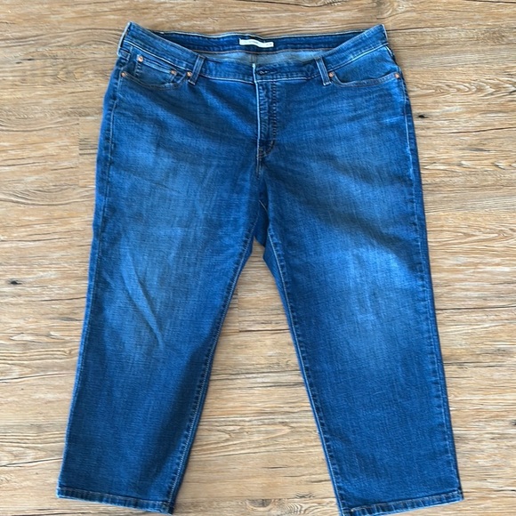 Levi's Blue Boyfriend Jeans with Signature Stitching - Picture 6 of 6